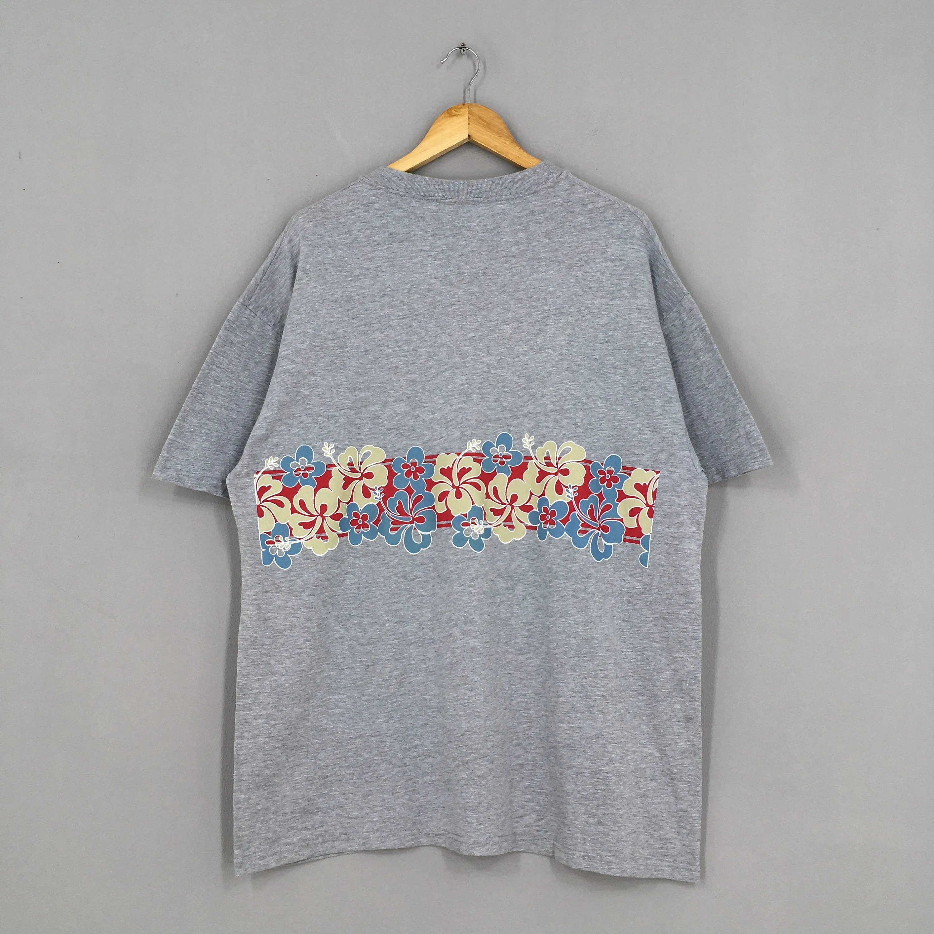 Local Motion Hawaii Surf Gray Tshirt XLarge