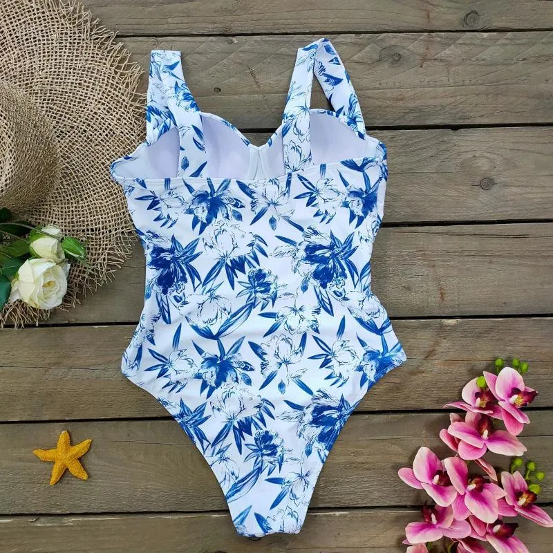 Surf Girlie swimsuit Sexikinis Swim